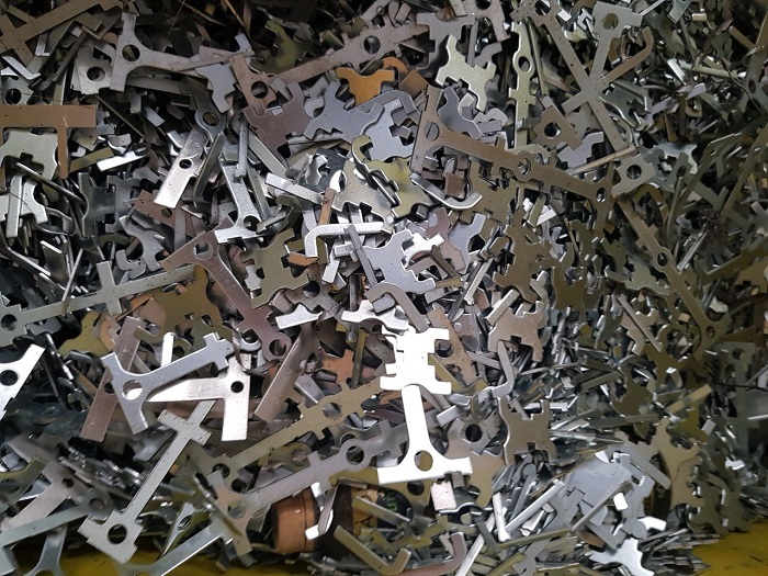 Những rủi ro khi bán sắt phế liệu cho đơn vị nhỏ lẻ 6 Rủi ro về uy tín và hình ảnh thương hiệu