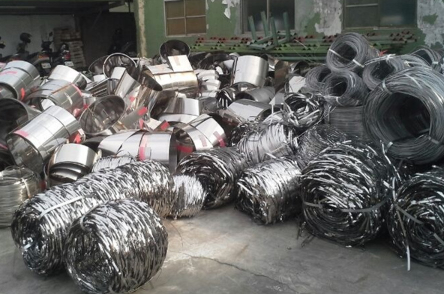 Cảnh báo rủi ro khi bán inox phế liệu không rõ nguồn gốc