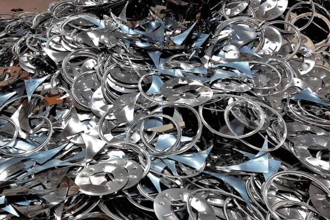 rui ro khi ban inox phe lieu khong ro nguon goc 4